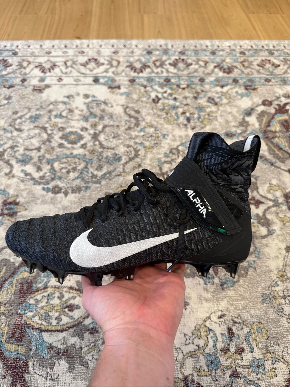 Nike Alpha Menace Elite 2 Black and White Men’s Flyknit - size 16 football cleat